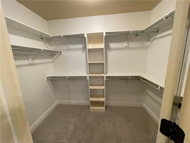 Building Photo - 5317 S Stone Bay Ct