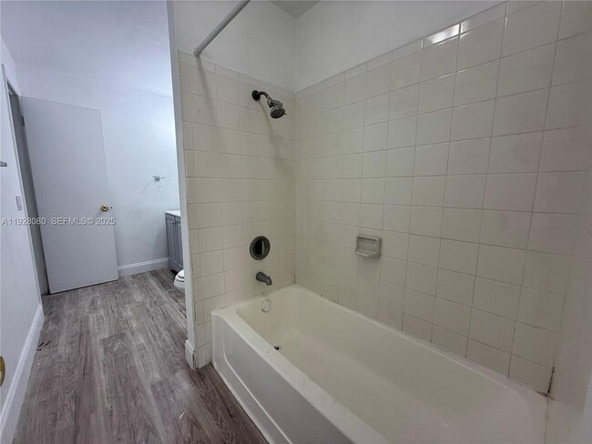 Building Photo - 4086 N Pine Island Rd