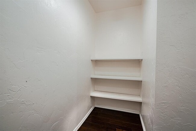 Building Photo - 6448 Brandywine Ln