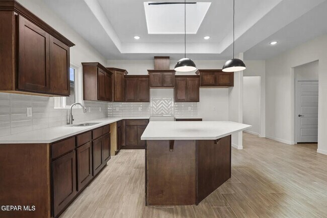 Building Photo - 1416 Harlan Pt