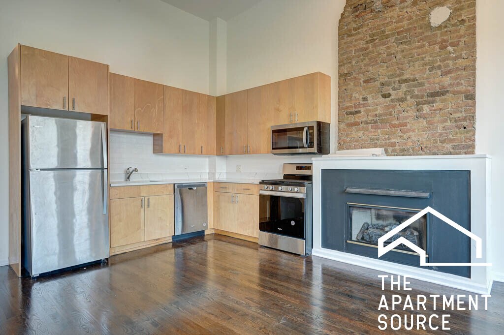 Building Photo - 2519 W North Ave