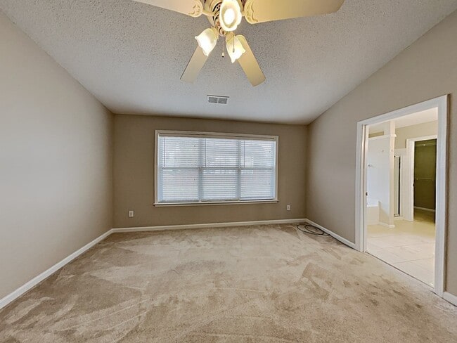 Building Photo - 3930 Lake Lanier Dr NW