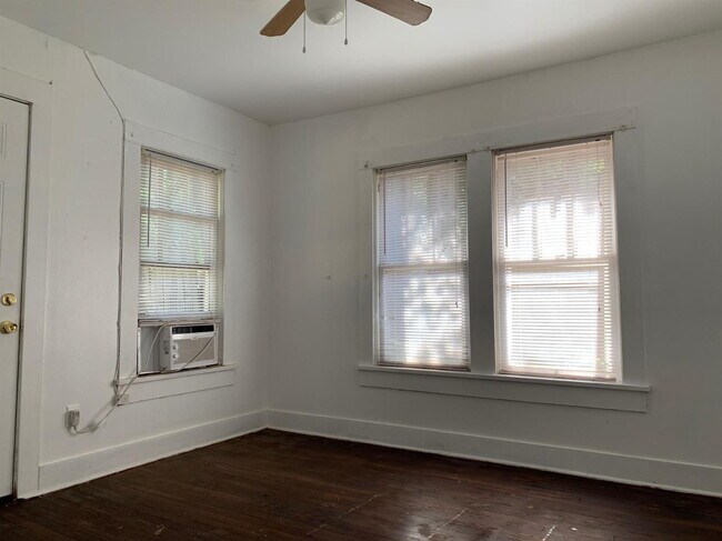 Building Photo - PRELEASE! Great Home Close to Tech and Schools!