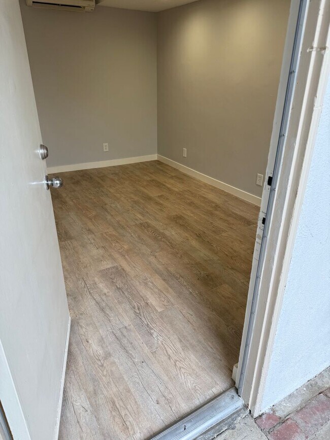 Building Photo - Studio Apartment -Open House  Tuesday and Thursday at 5pm