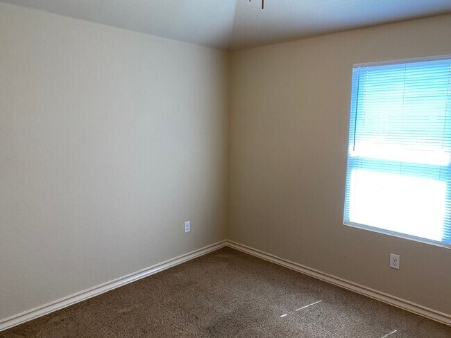 Building Photo - 14003 Fratelli Rd