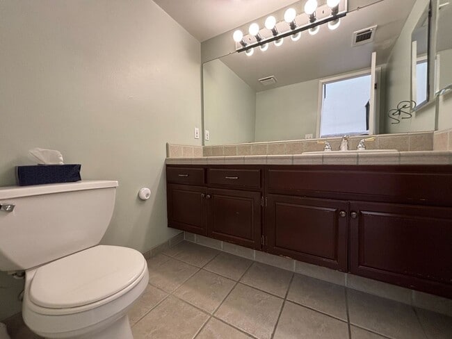Building Photo - Stylish 3-Bedroom Rental in Prime Fresno L...