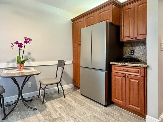 Building Photo - 10615 Ocean Palm Way