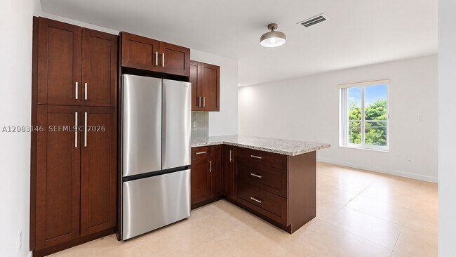 Building Photo - 3558 SW 26th St