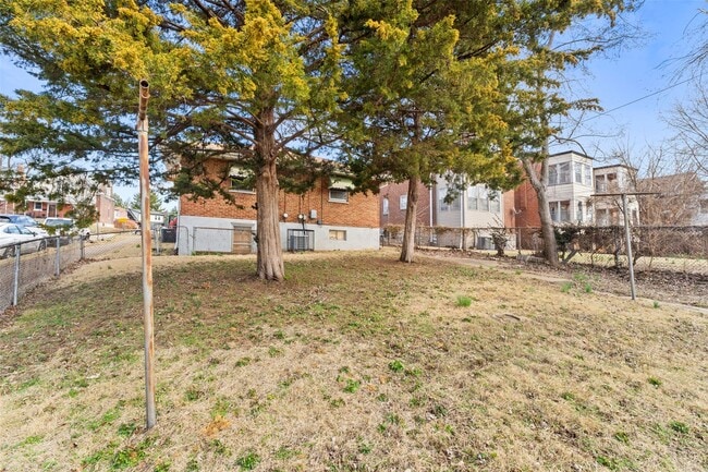 Building Photo - 6048 Southwest Ave