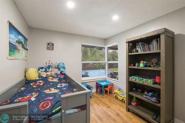 Building Photo - 9200 SW 51st Pl