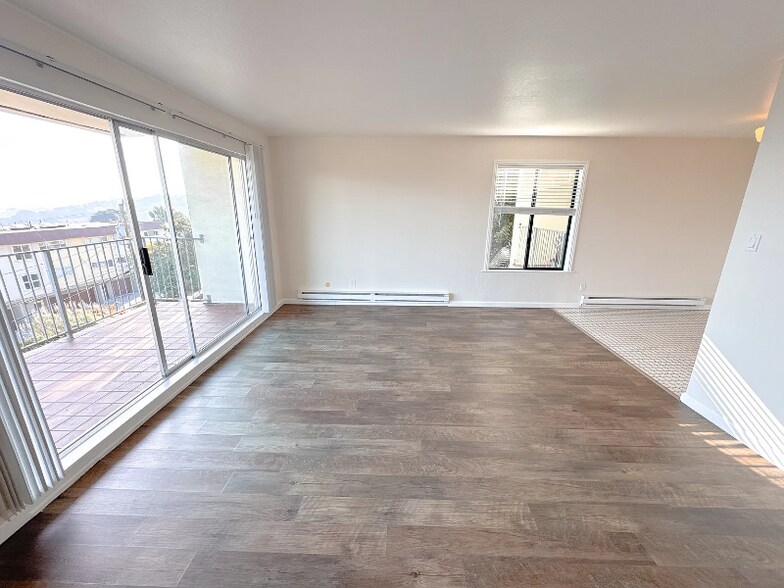 Building Photo - 150 Gardenside Dr