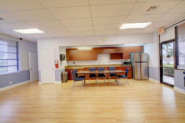 Building Photo - 6078 Dusenburg Rd