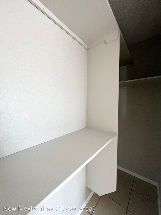 Building Photo - 2 br, 1 bath House - 917 Mesilla Dr.