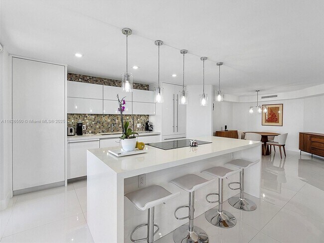 Building Photo - 550 S Ocean Blvd