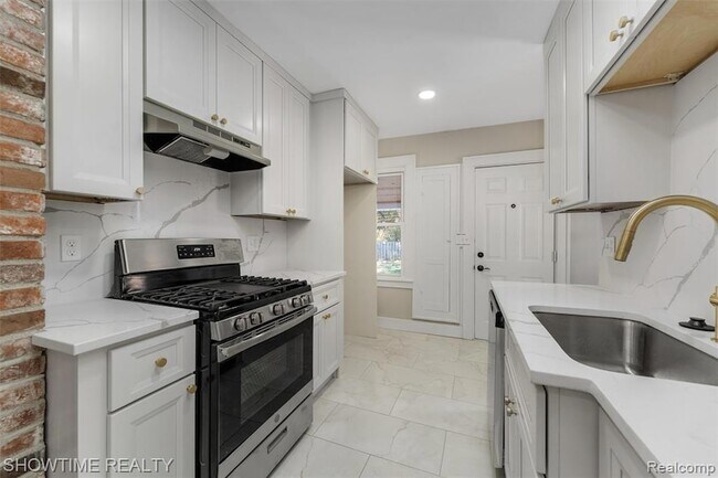 Building Photo - 292 W Marshall St