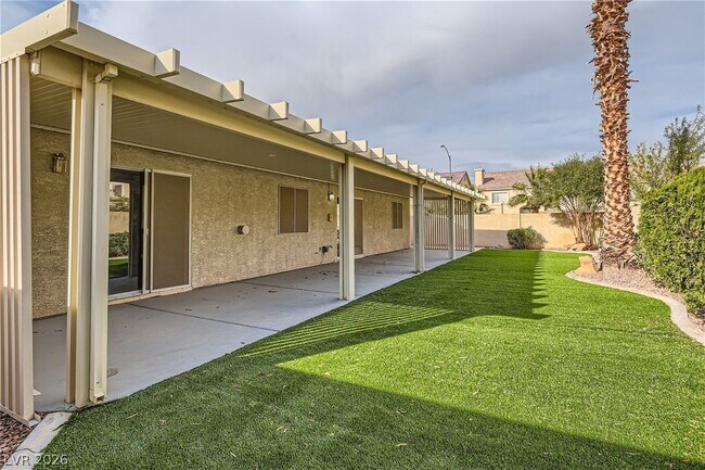 Building Photo - 3930 Blue Gull St