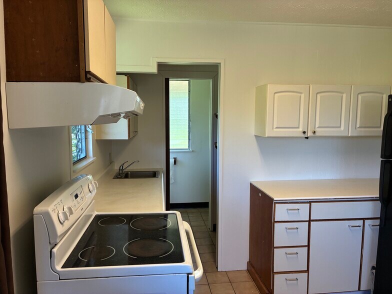 Building Photo - 3246 Kaohinani Dr