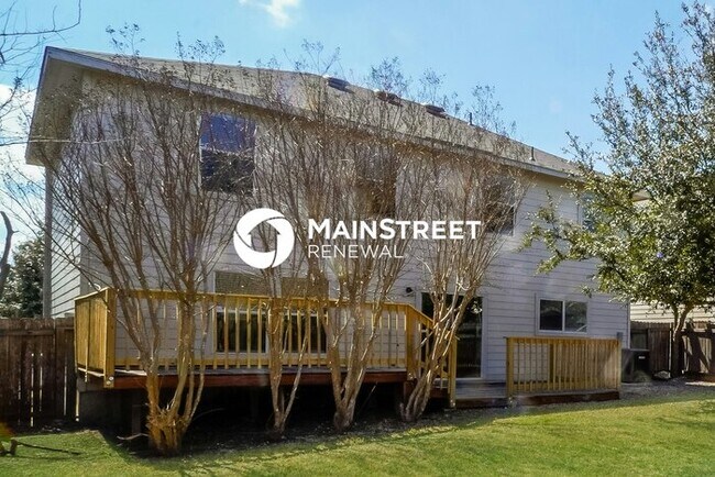 Building Photo - 4 Bedroom Pet-Friendly Home in San Antonio, TX with Main Street Renewal