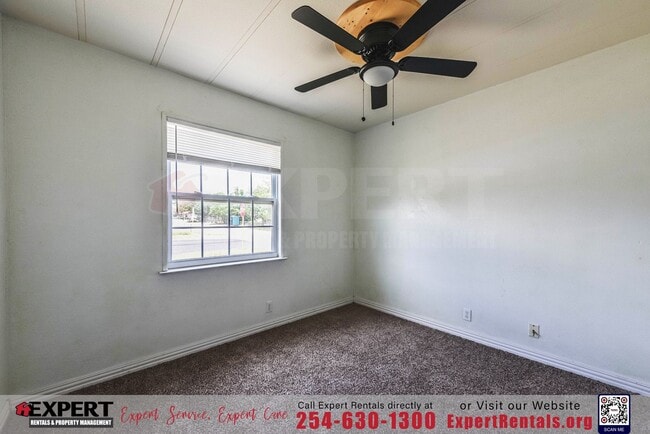 Building Photo - A cozy 3-bedroom, 2-bathroom home nestled on a corner lot