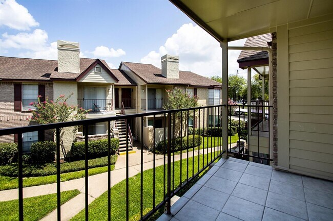 Building Photo - 2120 El Paseo St