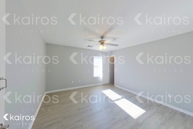 Building Photo - 8110 City View Dr.