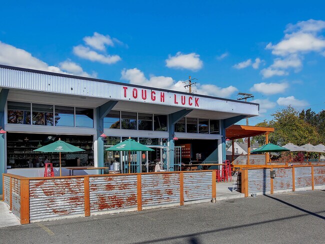 Building Photo - 2038 NE Morgan St