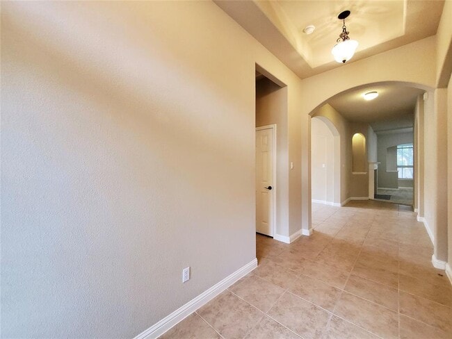 Building Photo - 2506 Mancuso Bend