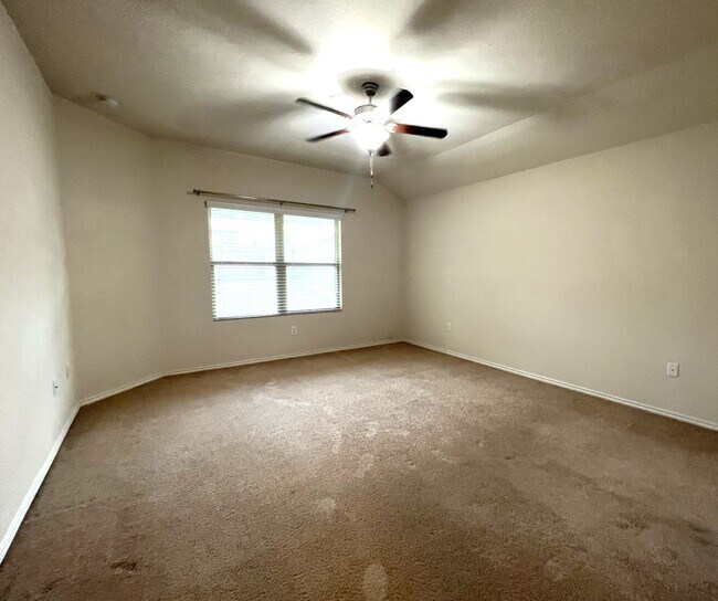Building Photo - 5808 Eden Dr