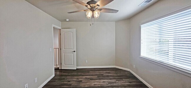 Building Photo - 1982 Dogwood Dr