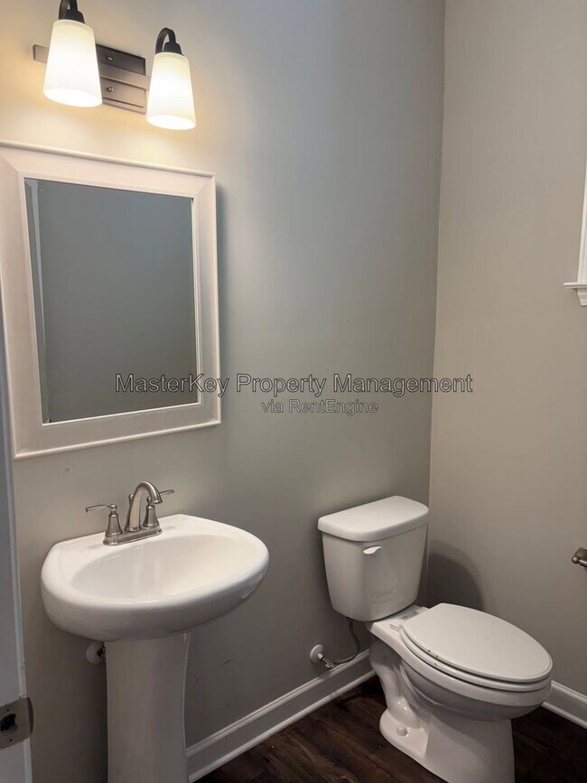 Building Photo - 727 Carraway Garden Dr