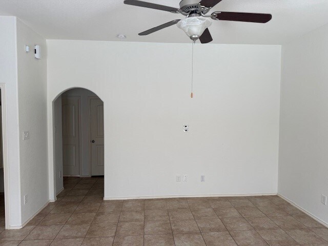 Building Photo - 20719 Winghaven Dr
