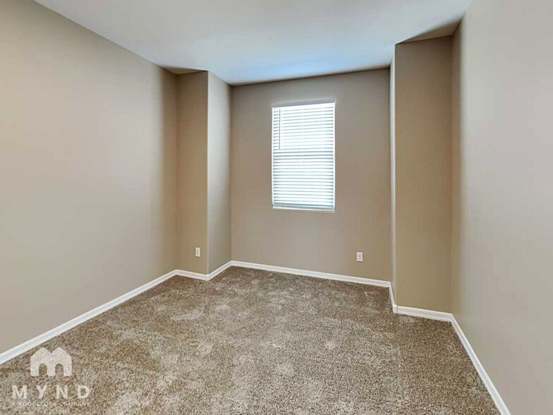 Building Photo - 17694 W Mandalay Ln