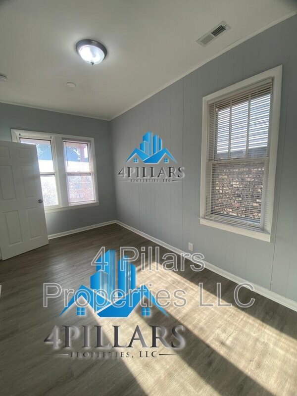 Building Photo - 5007 Magoun Ave