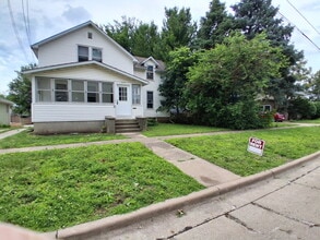 Building Photo - 205 E Phoenix Ave