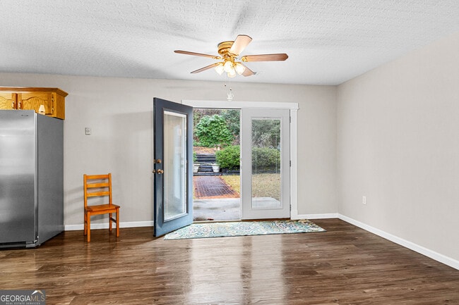 Building Photo - 3957 Tommy Lee Cook Rd