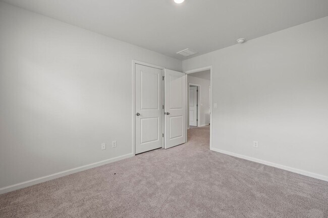 Building Photo - 4 Bedrooms Plus an Office on Cul De Sac