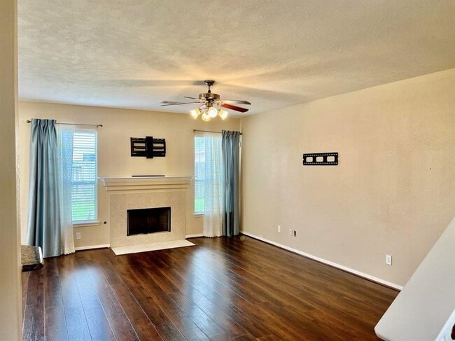 Building Photo - 25106 Hazel Ranch Dr
