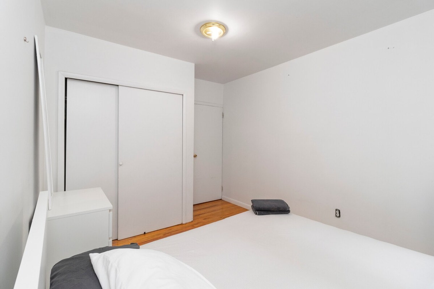 Building Photo - 320 E 93rd St