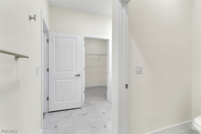 Building Photo - 1831 Embers Pkwy W