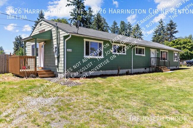 Building Photo - 2026 Harrington Cir NE
