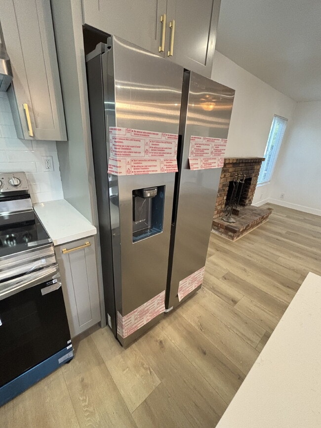 Building Photo - "Completely Remodeled and Charming 3-Bed Oasis with Pool & Fireplace in Pittsburg's Heart!"