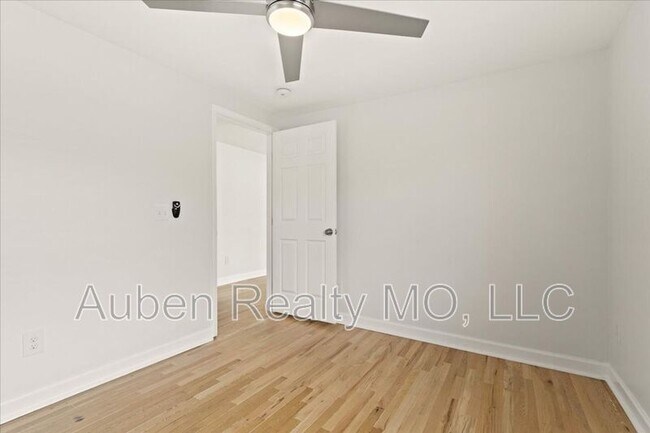 Building Photo - 4605 Harrison St