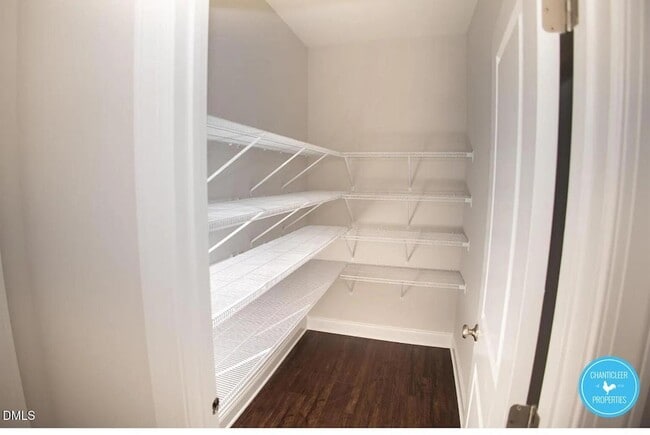 Building Photo - 628 Gold Coast Dr