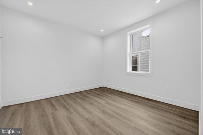 Building Photo - 117 N 21st St