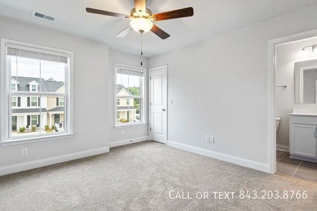 Building Photo - 319 Green Fern Dr