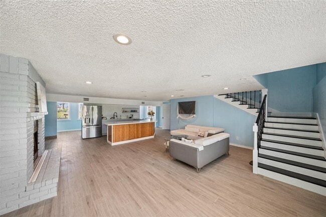 Building Photo - 77 Bayou Vista Dr