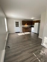 Building Photo - 70 West St