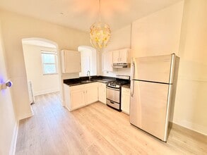 Building Photo - Gorgeous 1 Bed 1 Bath Denver Apartment in Capitol Hill! Available NOW!