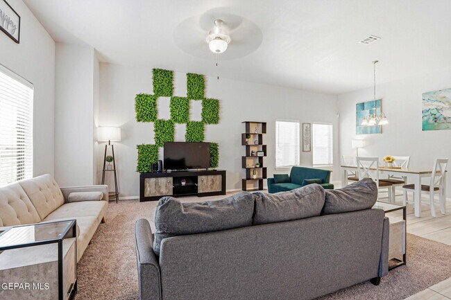 Building Photo - 12580 Arrow Weed Dr