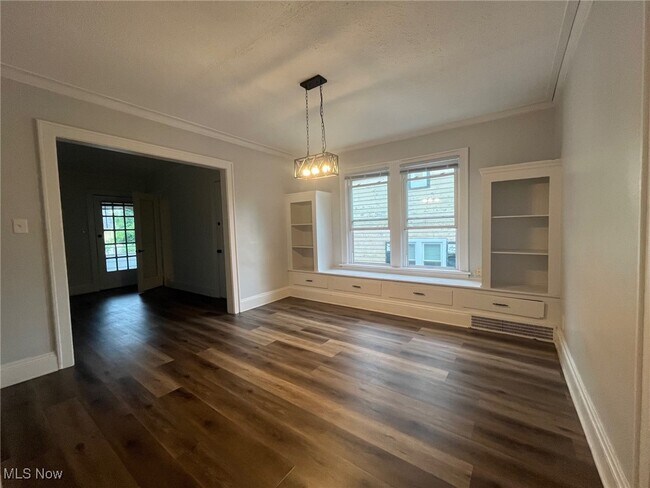 Building Photo - 3265 E Overlook Rd